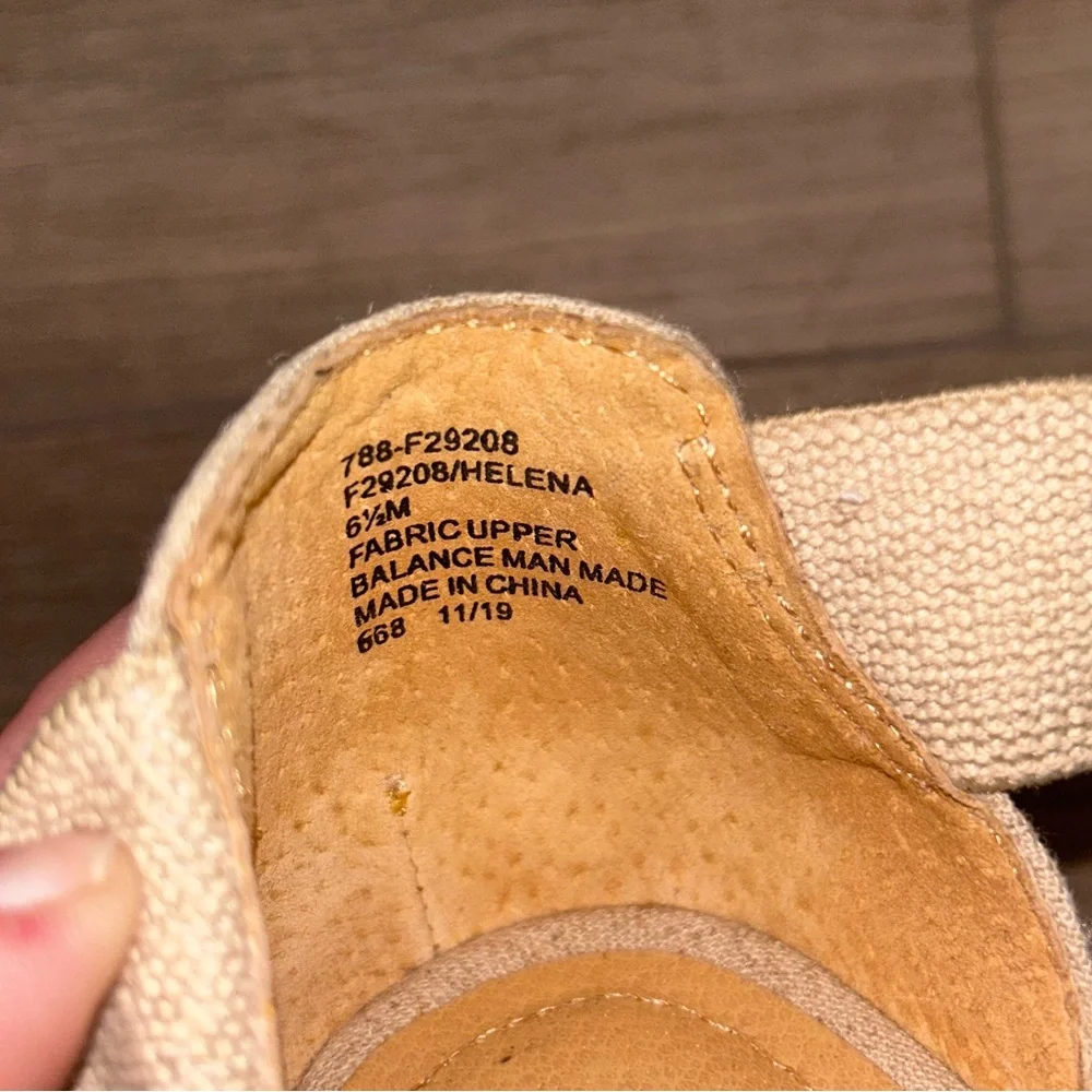Solanz Tan Shimmer Espadrille Wedge Helena Size 6.5